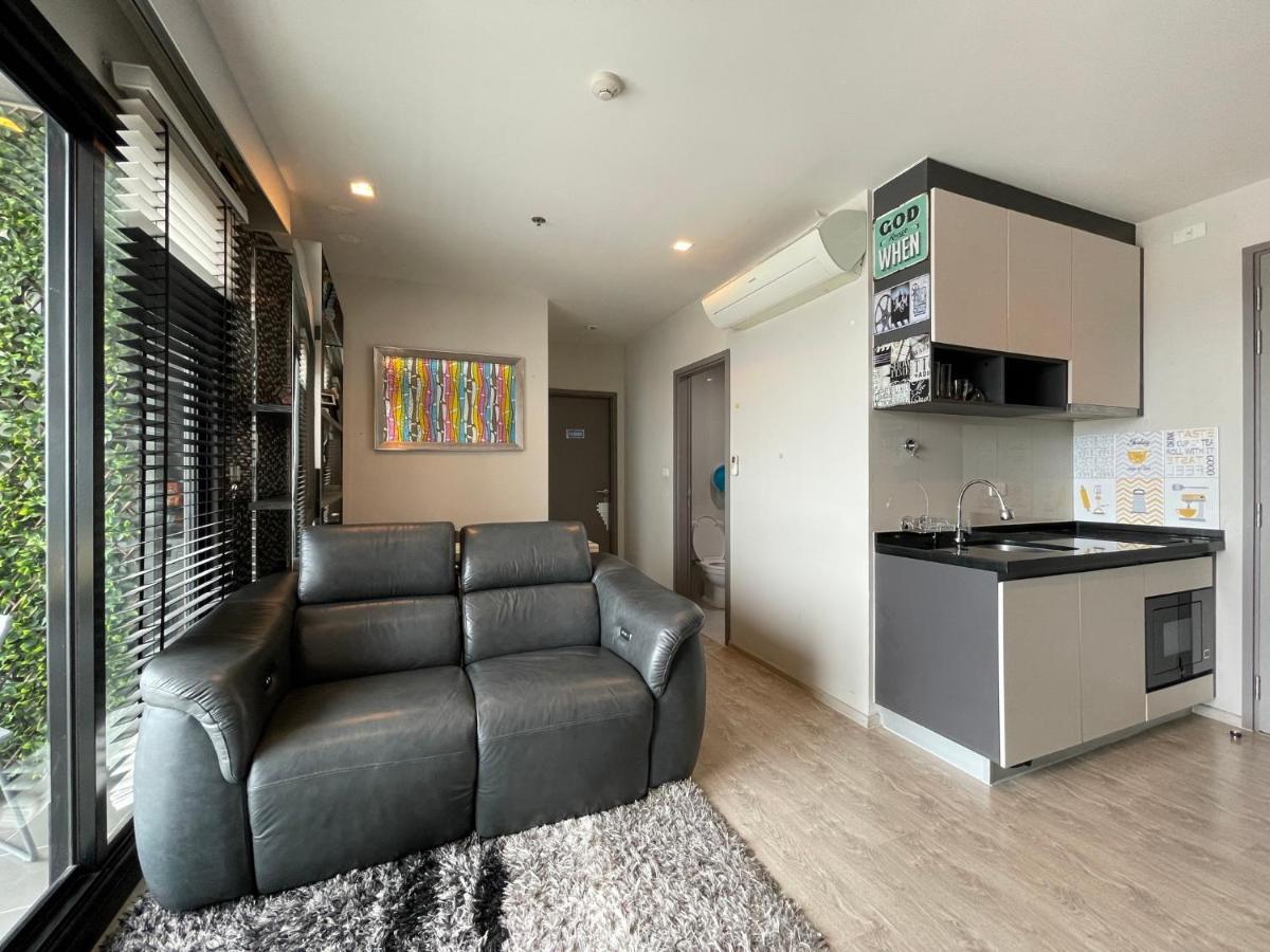 The Base Deluxe Kingsize Apartment Pattaya Exterior photo