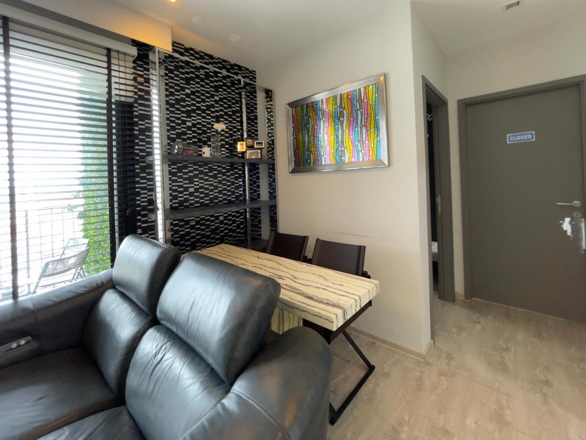 The Base Deluxe Kingsize Apartment Pattaya Exterior photo