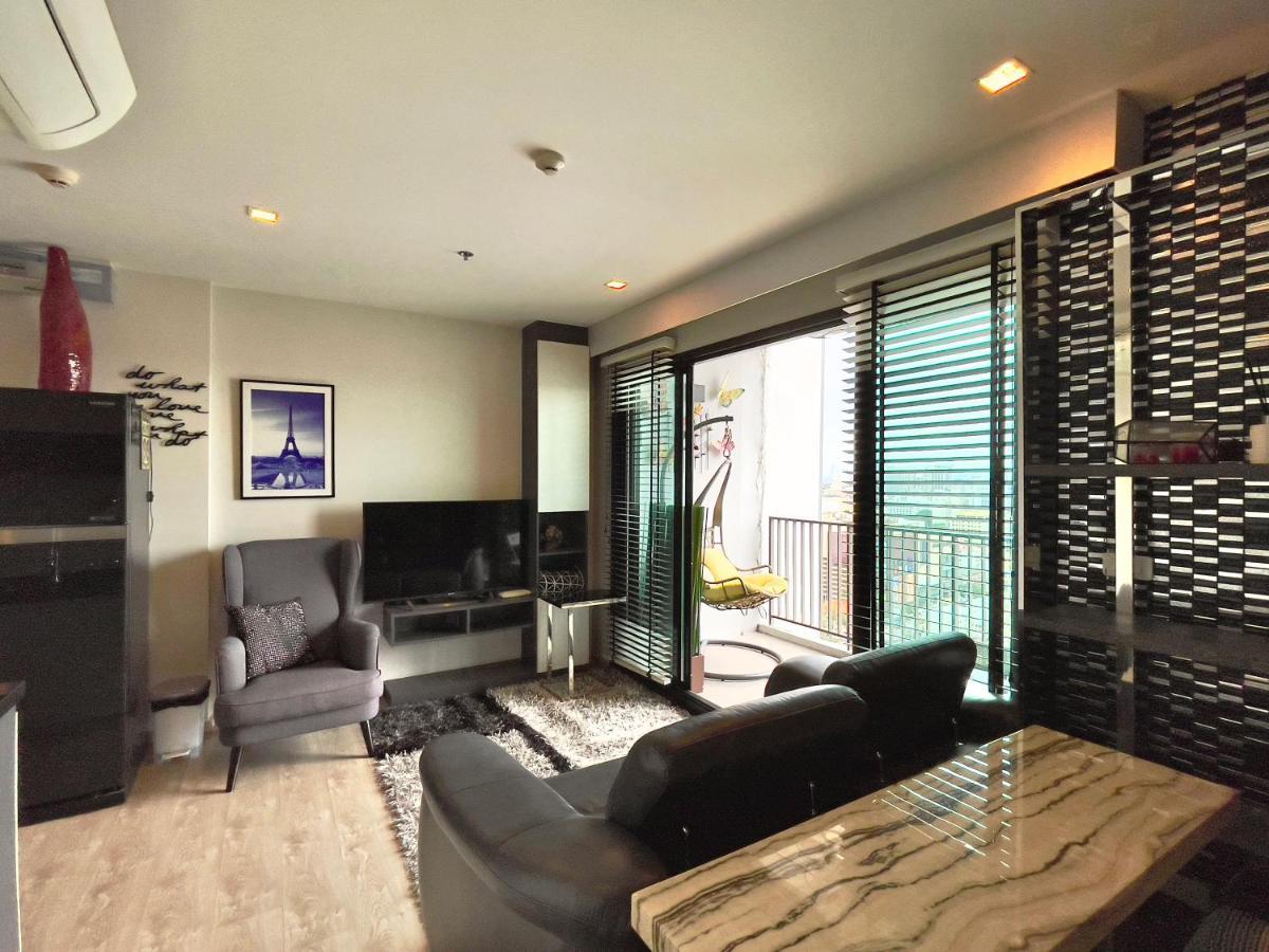 The Base Deluxe Kingsize Apartment Pattaya Exterior photo