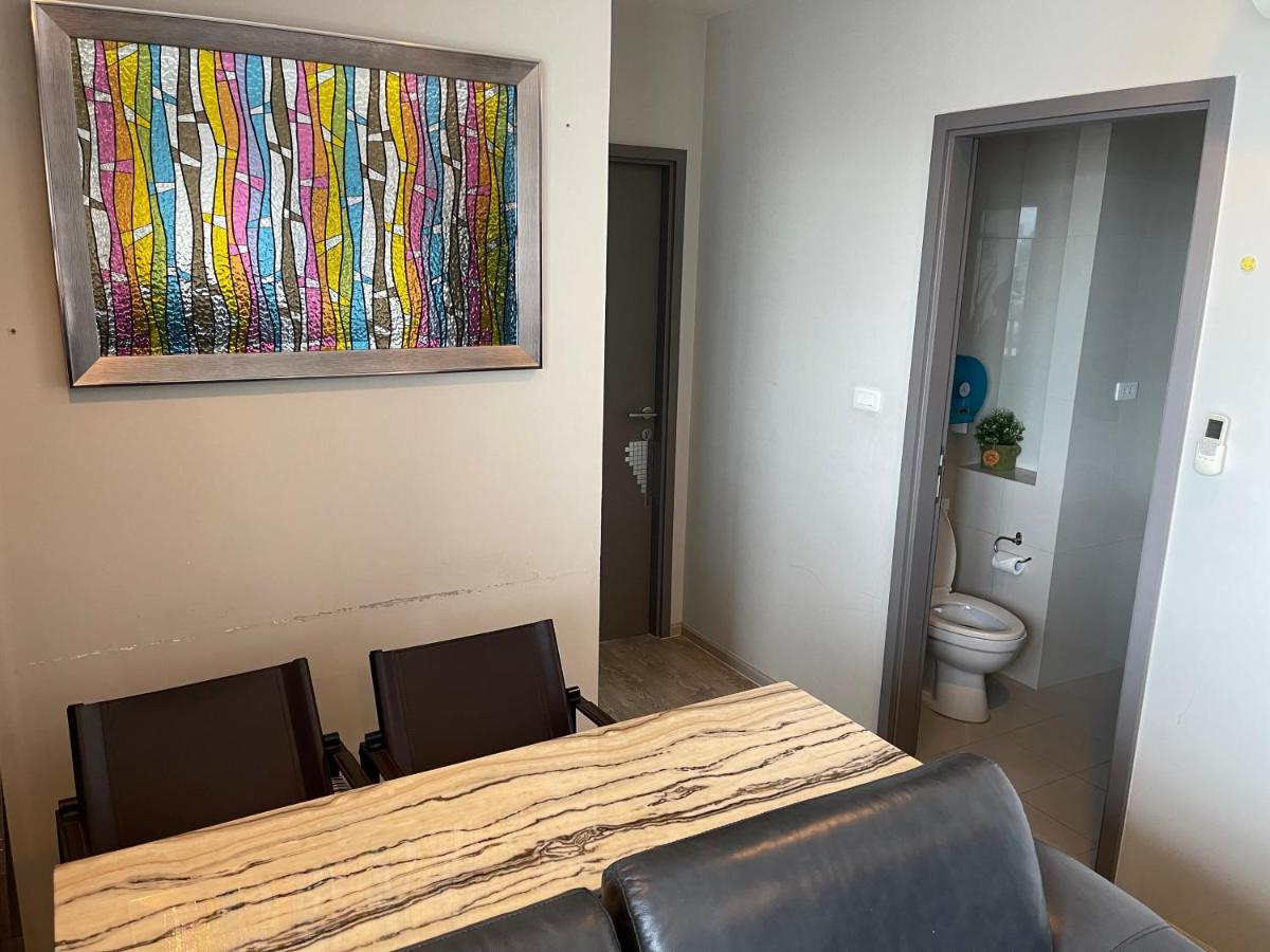 The Base Deluxe Kingsize Apartment Pattaya Exterior photo